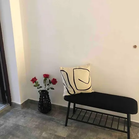 Central Apartment *